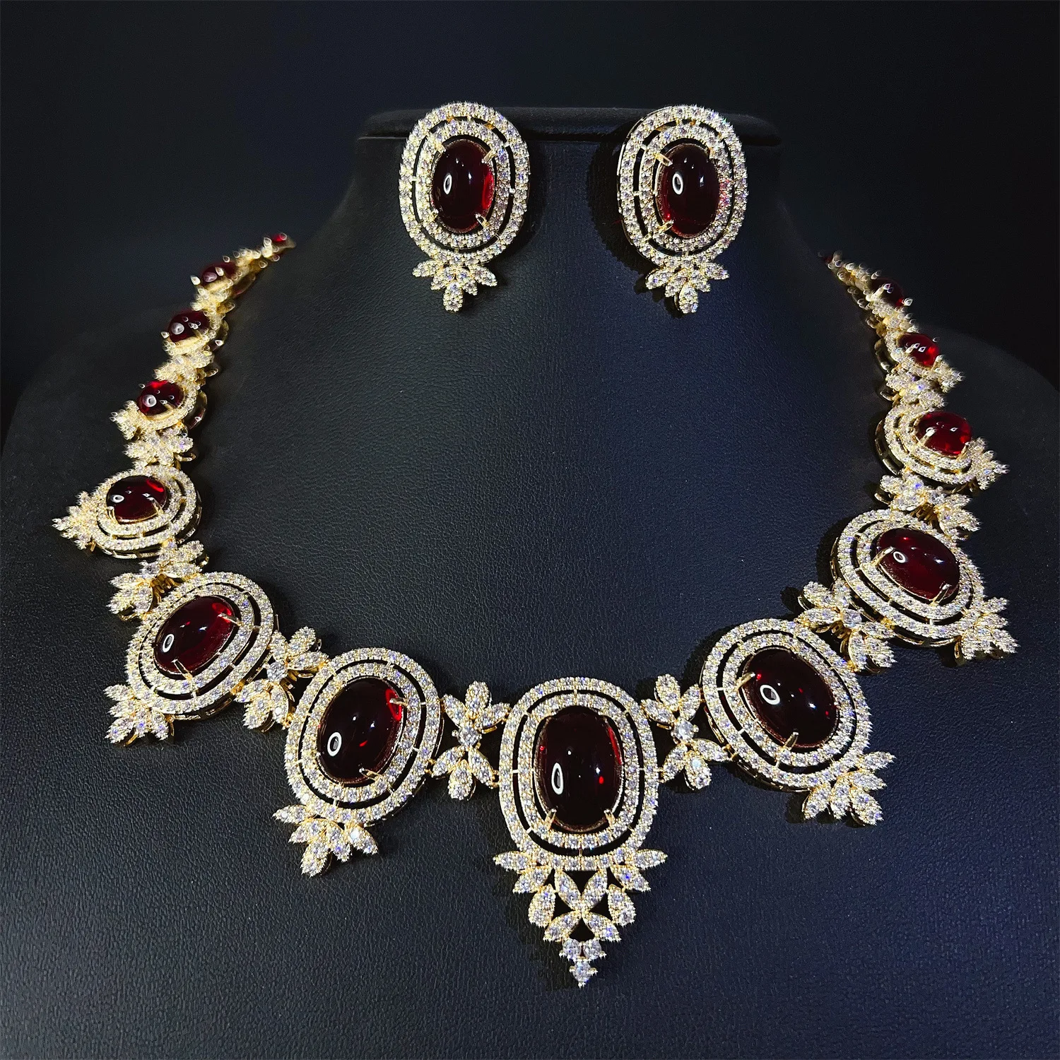 Lovely Jewellery Vintage Crimson Onyx Women's Necklace Earrings Set Summer Dress Banquet Prom Party Holiday Bridal Gift M-458
Lovely Jewellery Vintage Crimson Onyx Women's Necklace Earrings Set Summer Dress Banquet Prom Party Holiday Bridal Gift M-458