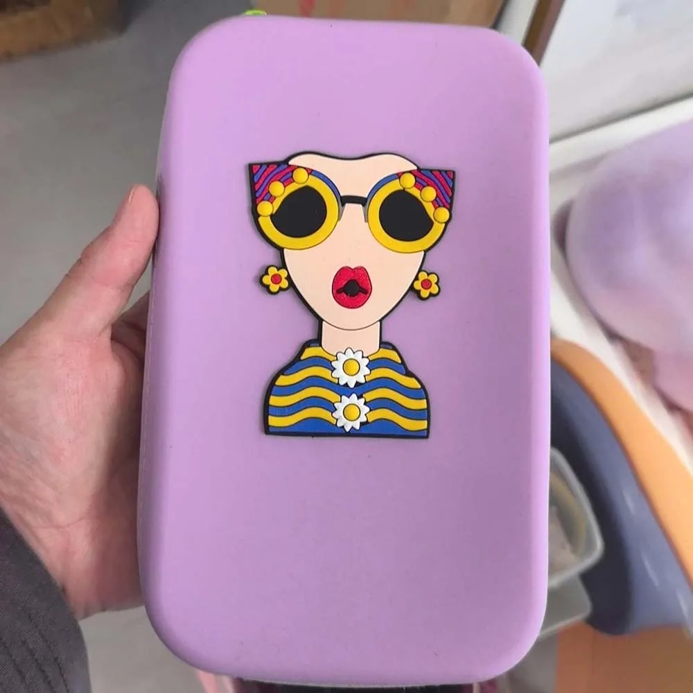 Fashion Anti-lost Silicone Wrist Wallet Creative Sewn Waterproof Makeup Pouch Lightweight Simple Modern Lady Storage Bag Gifts
Fashion Anti-lost Silicone Wrist Wallet Creative Sewn Waterproof Makeup Pouch Lightweight Simple Modern Lady Storage Bag Gifts