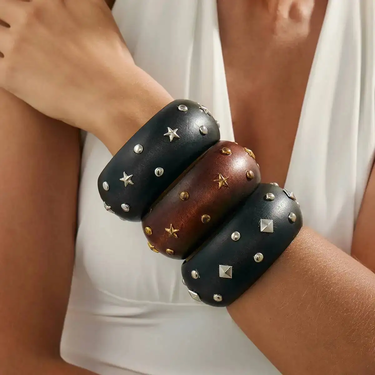 PuRui Trendy Vintage Black Brown Wooden round Wide Bangle for Women Creative Stackable Chunky Bracelet Daily Party Jewelry 2025
PuRui Trendy Vintage Black Brown Wooden round Wide Bangle for Women Creative Stackable Chunky Bracelet Daily Party Jewelry 2025