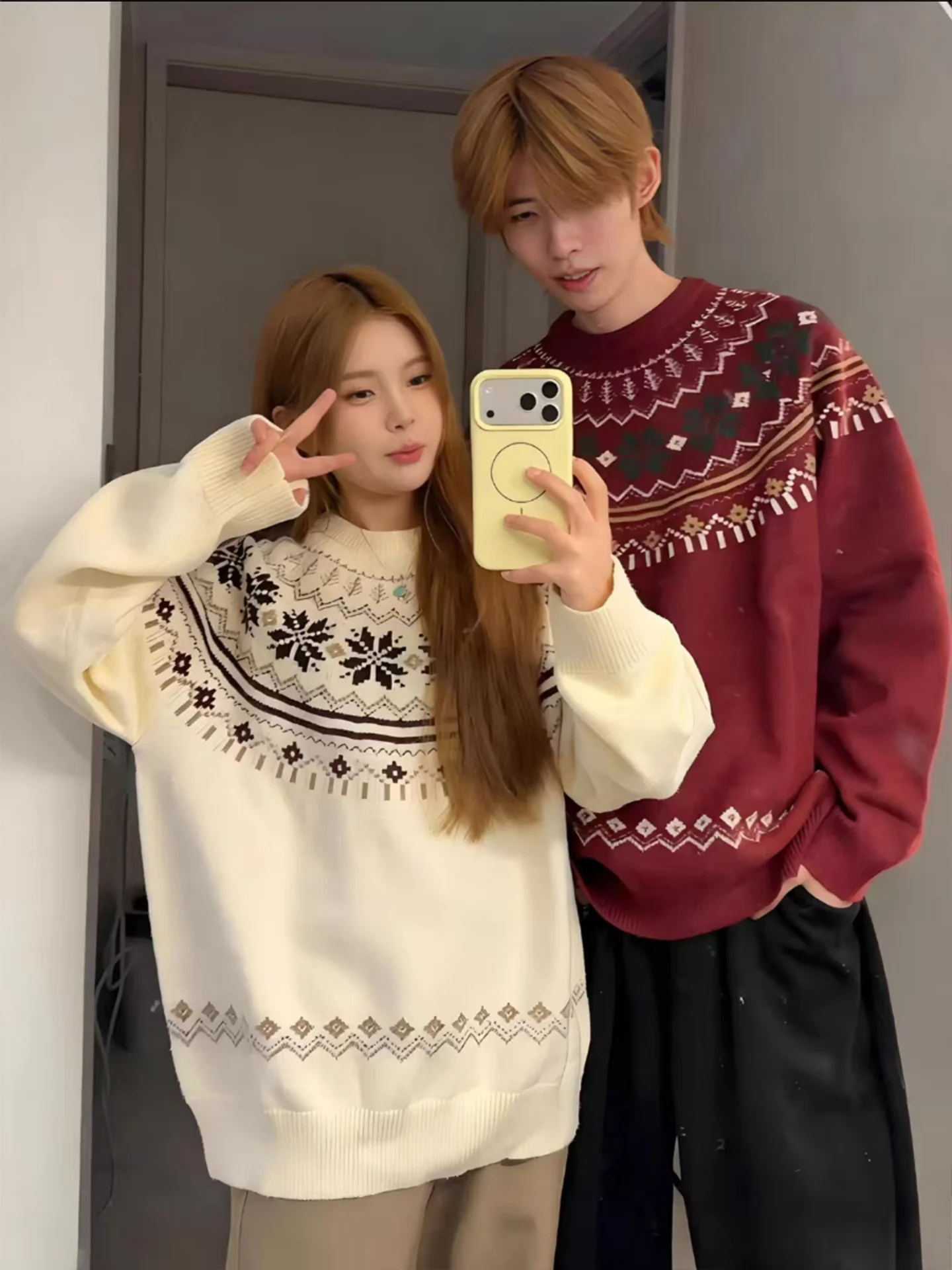 Американский вязаный свитер Fair Isle с цветными блоками и круглым вырезом, мужской зимний утепленный свободный свитер для пар, вязаная верхняя одежда
Американский вязаный свитер Fair Isle с цветными блоками и круглым вырезом, мужской зимний утепленный свободный свитер для пар, вязаная верхняя одежда