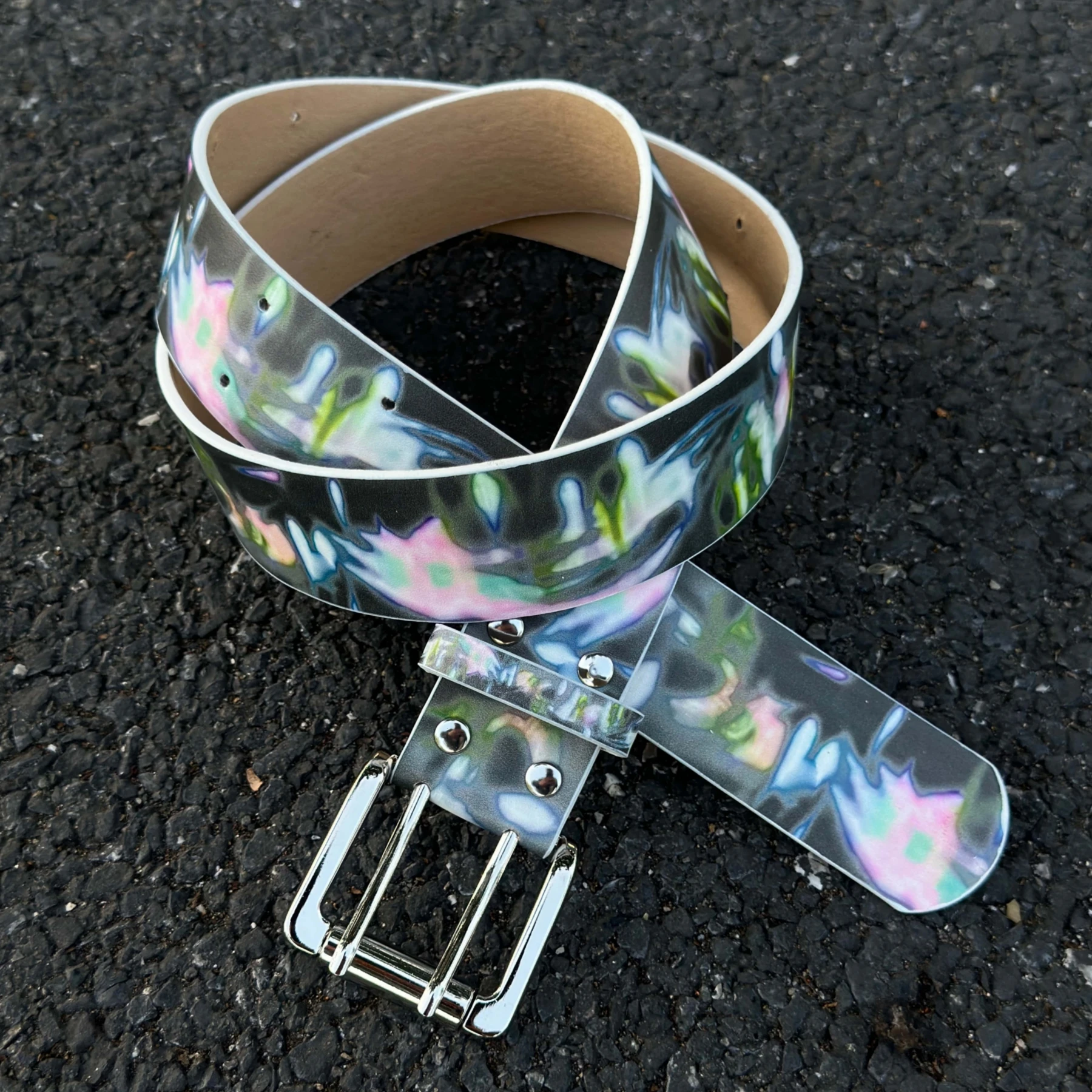 Neon Haze Cyberpunk Belt, Fashion Matching Accessory, Y2K Street Style with Unique Design and Premium Sense
Neon Haze Cyberpunk Belt, Fashion Matching Accessory, Y2K Street Style with Unique Design and Premium Sense