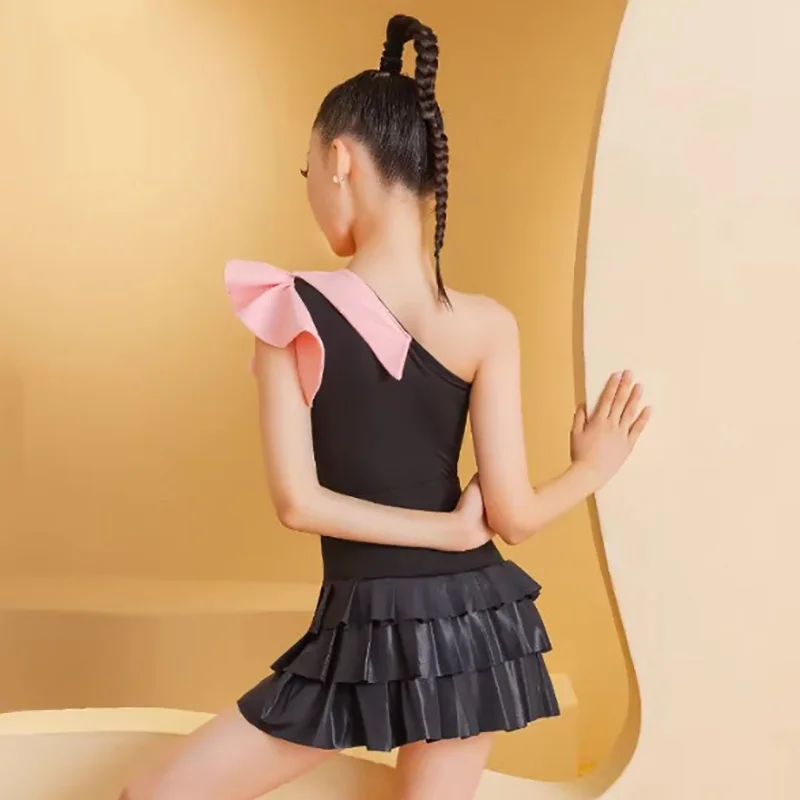 Kids Girls One Shoulder Black Pink Latin Dance Performance Competition Dancewear Children Competition Bodysuit and Pleated Skirt
Kids Girls One Shoulder Black Pink Latin Dance Performance Competition Dancewear Children Competition Bodysuit and Pleated Skirt
