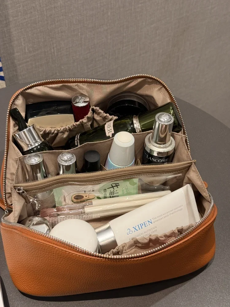 Top layer cowhide high-quality makeup bag genuine leather travel portable toiletries large capacity storage bag custom free gold
Top layer cowhide high-quality makeup bag genuine leather travel portable toiletries large capacity storage bag custom free gold