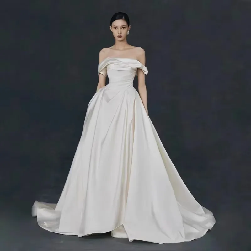 2023 New Bridal Gown One Shoulder Style Outdoor Travel Photography Wedding Dress Elegant Simple High-End Feeling Groomsmen We...
2023 New Bridal Gown One Shoulder Style Outdoor Travel Photography Wedding Dress Elegant Simple High-End Feeling Groomsmen We...