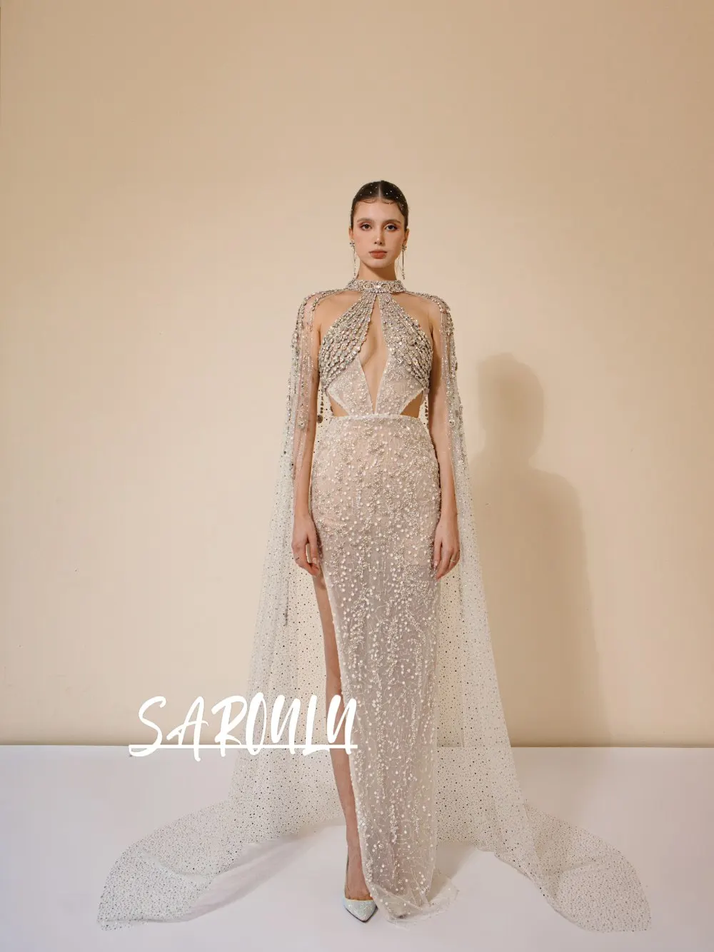 Sexy Cut Out Customized Evening Dress Shimmering Straight Crystals Prom Gown With Cape Glam Exquisite High Slit Celebrity Wear
Sexy Cut Out Customized Evening Dress Shimmering Straight Crystals Prom Gown With Cape Glam Exquisite High Slit Celebrity Wear