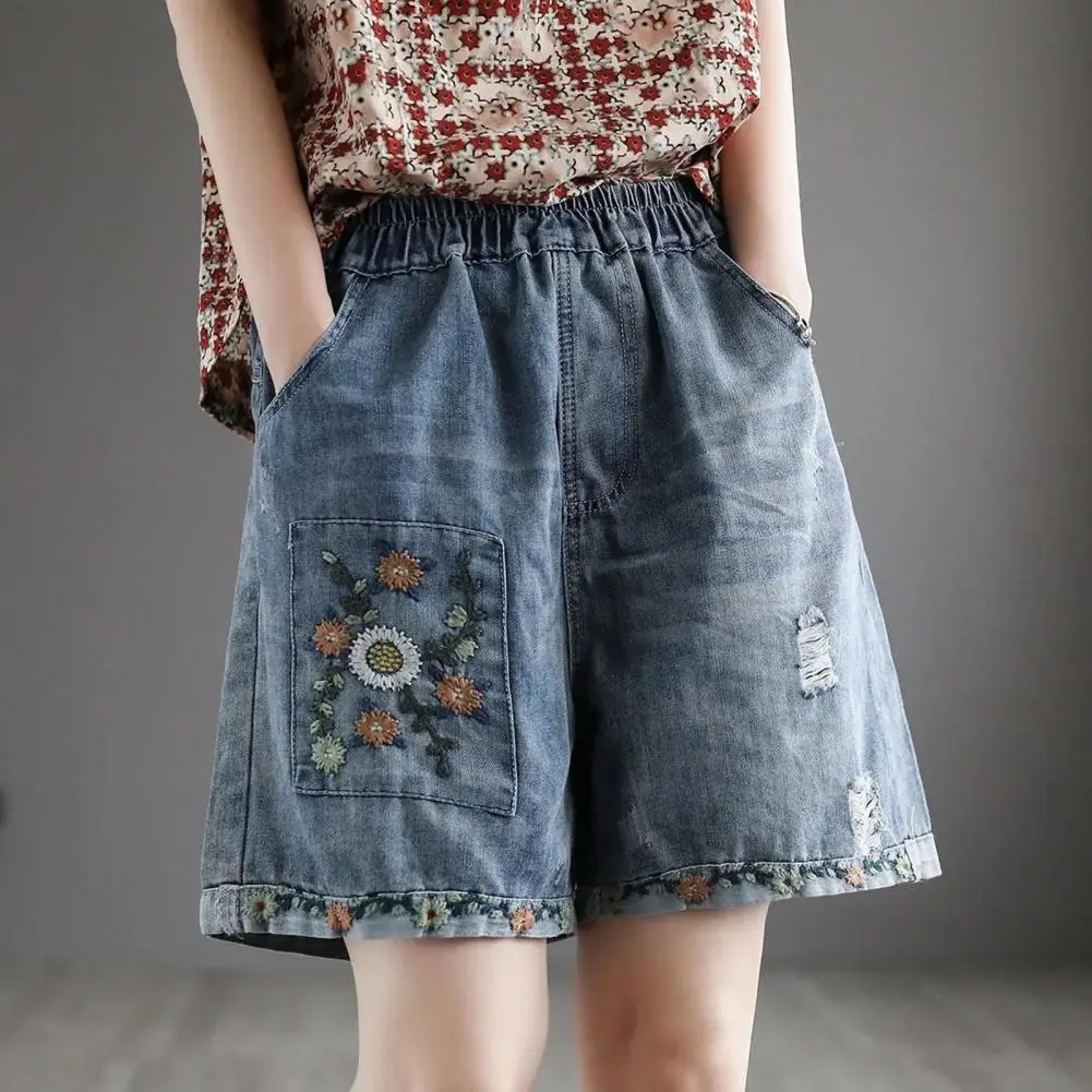 Women Shorts Vintage Embroidered Denim Shorts with Elastic Waist Wide Leg Women's High Waist Loose Pants with Pockets for Summer
Women Shorts Vintage Embroidered Denim Shorts with Elastic Waist Wide Leg Women's High Waist Loose Pants with Pockets for Summer