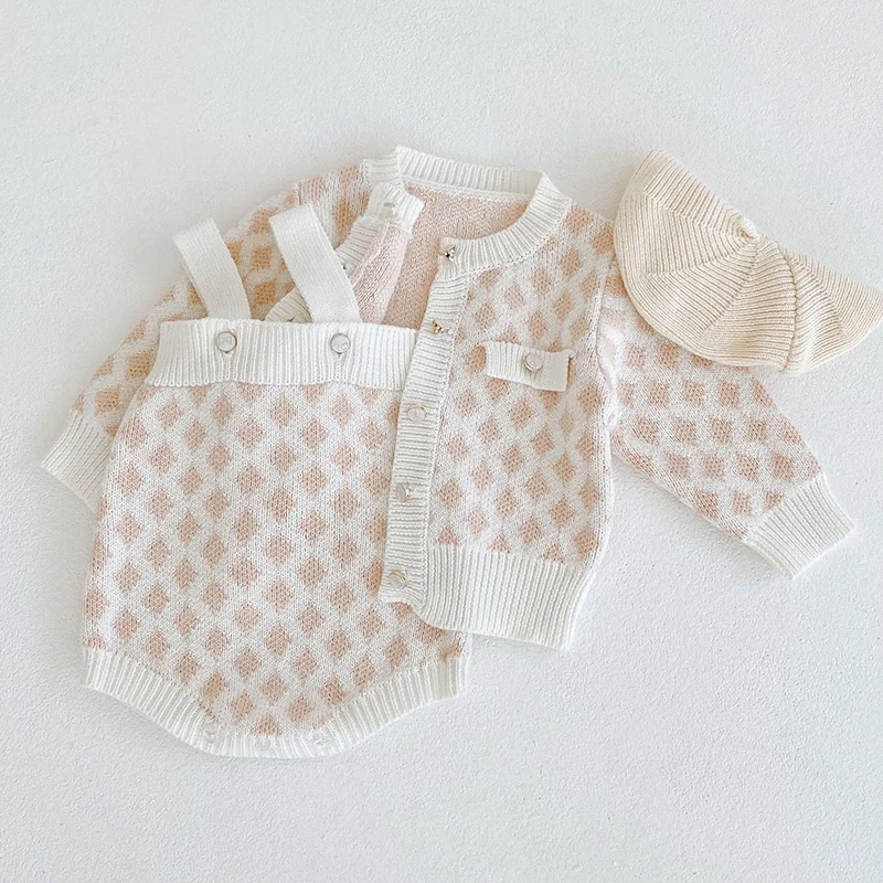 Autumn Winter Infant Baby Girl Knitting Clothes Set Long Sleeved Printed Cardigan+Jumpsuit Toddler Baby Girls Clothes Suit
Autumn Winter Infant Baby Girl Knitting Clothes Set Long Sleeved Printed Cardigan+Jumpsuit Toddler Baby Girls Clothes Suit