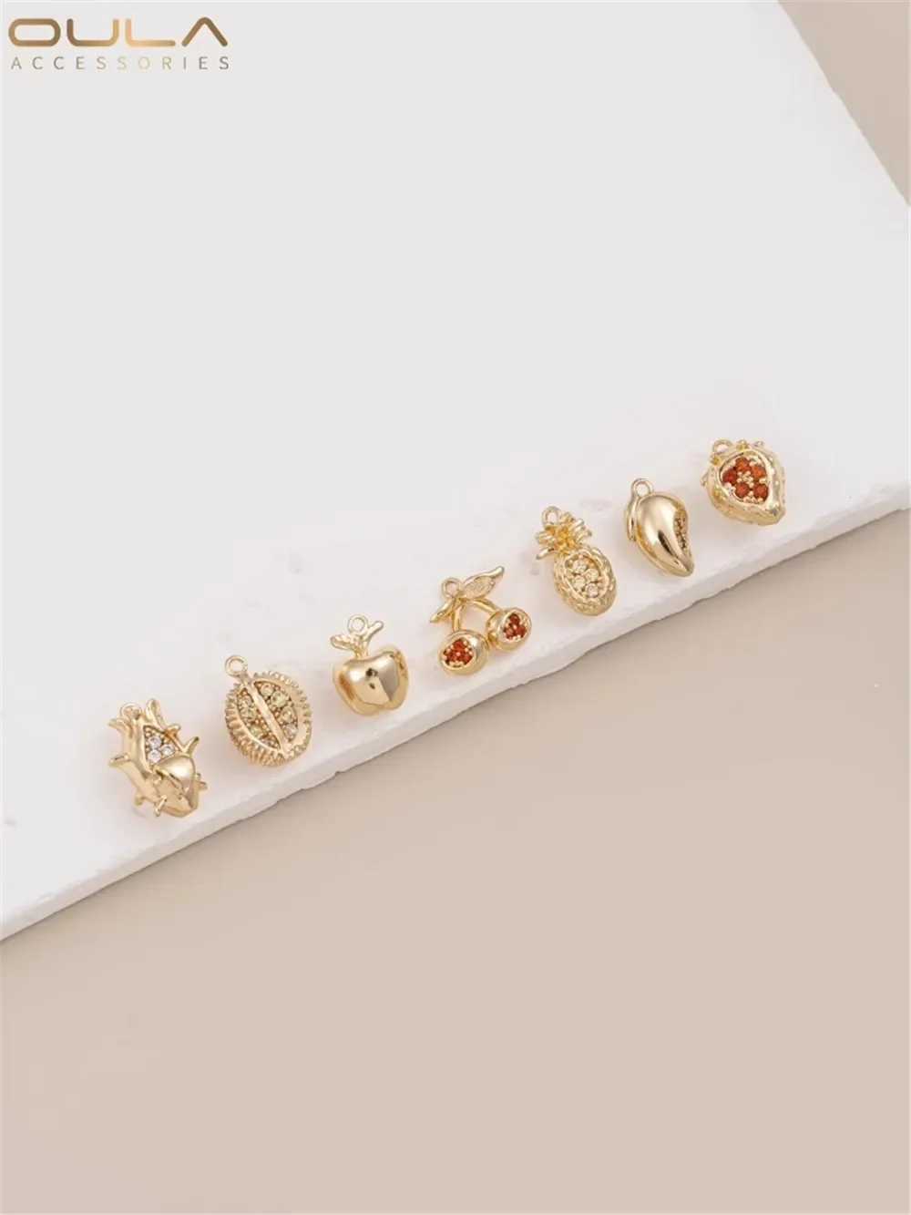 14K Gold Encrusted Zirconium Three-dimensional Fruit Pendant Mango Strawberry Cherry Diy Bracelet Pendant
14K Gold Encrusted Zirconium Three-dimensional Fruit Pendant Mango Strawberry Cherry Diy Bracelet Pendant