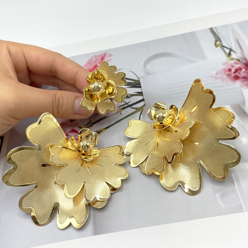African Big Flower Earrings Ring Jewelry Set for Women New Fashion Style Rings Earrings Golden Color Jewellery Wedding Gift
African Big Flower Earrings Ring Jewelry Set for Women New Fashion Style Rings Earrings Golden Color Jewellery Wedding Gift