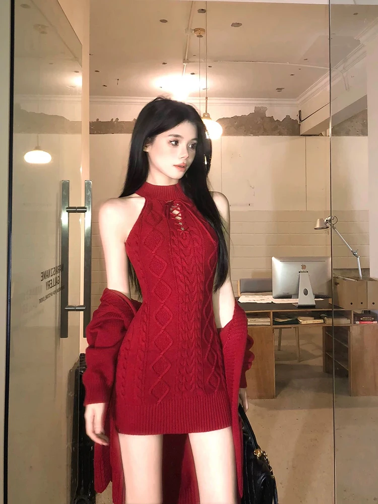 Red Knitted Dress Cardigan Women's New Year's Spicy Girl Waist-Cinching Shoulder-baring Short Skirt Winter Two-piece Set
Red Knitted Dress Cardigan Women's New Year's Spicy Girl Waist-Cinching Shoulder-baring Short Skirt Winter Two-piece Set