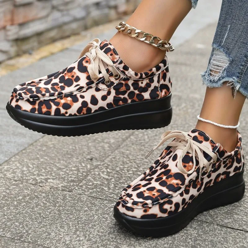 Ladies Fashion Leisure Spring and Autumn Round-headed Low-heeled Flat-bottomed Leopard Lace-up Sneakers
Ladies Fashion Leisure Spring and Autumn Round-headed Low-heeled Flat-bottomed Leopard Lace-up Sneakers
