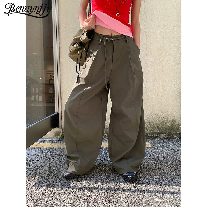 Benuynffy American-style Pleated Belted Wide-leg Pants Women 2026 Spring New Solid Color Loose Casual Streetwear Long Trousers
Benuynffy American-style Pleated Belted Wide-leg Pants Women 2026 Spring New Solid Color Loose Casual Streetwear Long Trousers