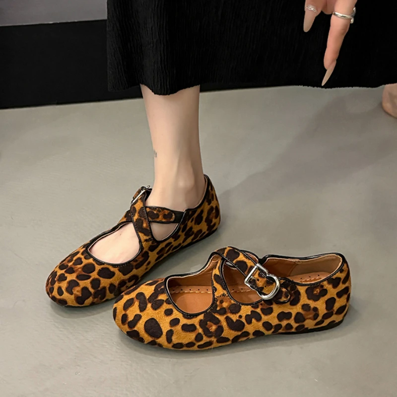 Leopard Women Flats Shoes Casual Loafers 2025 New Fashion Sandals Summer Marie Janes Shoes Ballet Dance Walking Woman Zapatillas
Leopard Women Flats Shoes Casual Loafers 2025 New Fashion Sandals Summer Marie Janes Shoes Ballet Dance Walking Woman Zapatillas
