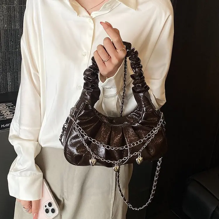 Luxe Large-Capacity Satchel, Quilted Chain Design, Roomy Compartments, Polished Hardware, Day-to-Night Essential, New 2026
Luxe Large-Capacity Satchel, Quilted Chain Design, Roomy Compartments, Polished Hardware, Day-to-Night Essential, New 2026