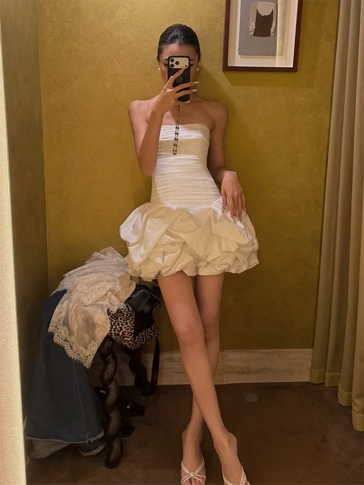 Elegant White Strapless Ball Gown Dress Women's High-End Sensation Birthday Party Skirt Sweet Style High Waist Polyester Fiber
Elegant White Strapless Ball Gown Dress Women's High-End Sensation Birthday Party Skirt Sweet Style High Waist Polyester Fiber