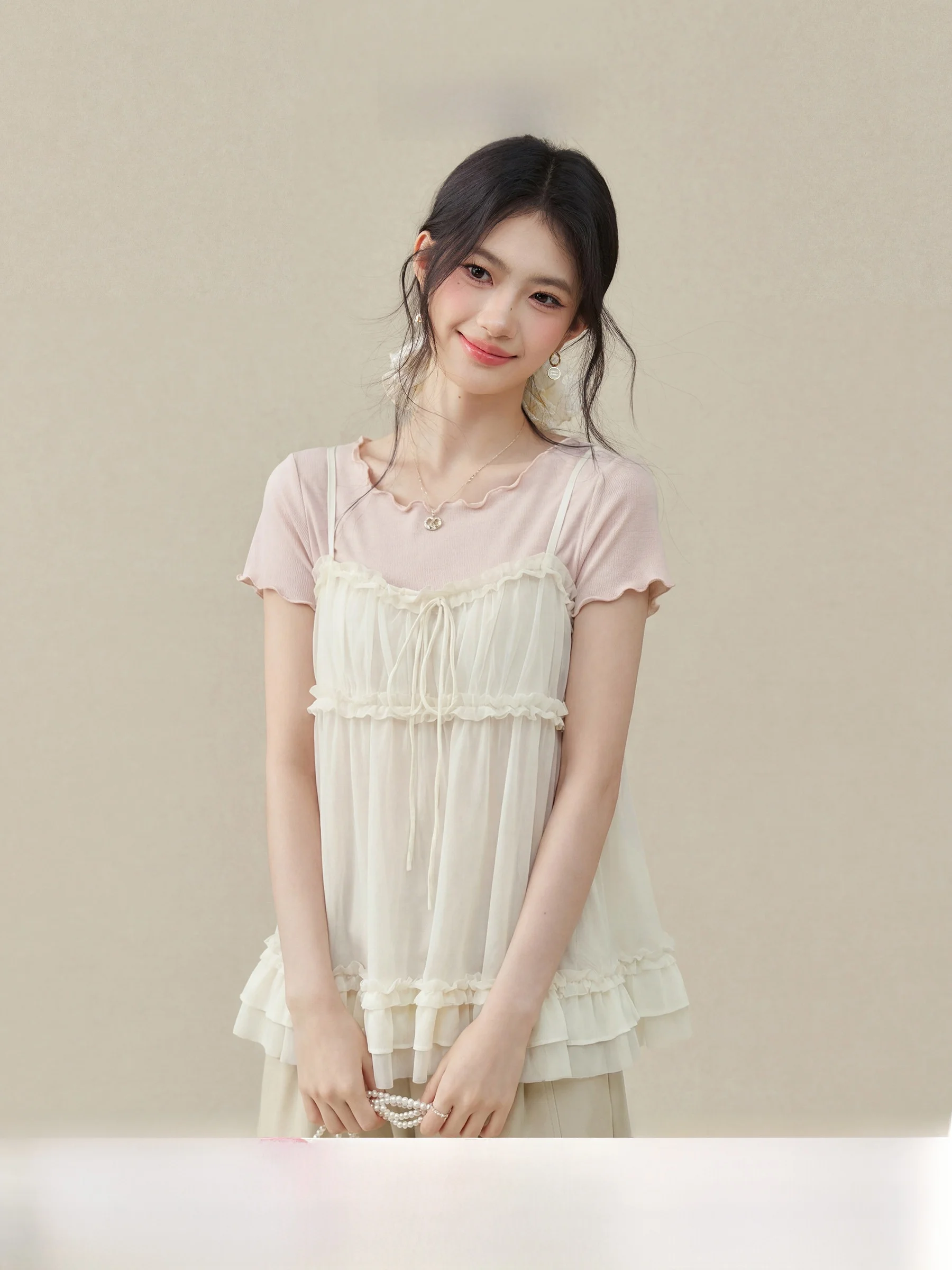 Ouyang Xi Pink Short Sleeve T-Shirt with Wood Grain Ruffle Strap Two-Piece Set Early Spring Casual Style Women's Top
Ouyang Xi Pink Short Sleeve T-Shirt with Wood Grain Ruffle Strap Two-Piece Set Early Spring Casual Style Women's Top