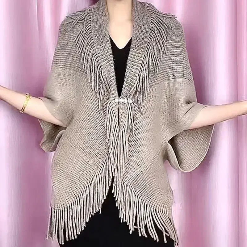 2024 New Wool Shawl Korean Style Female Autumn and Winter Wedding Keep Warm Cloak Coat with Tassel Solid Color Cloak T36
2024 New Wool Shawl Korean Style Female Autumn and Winter Wedding Keep Warm Cloak Coat with Tassel Solid Color Cloak T36
