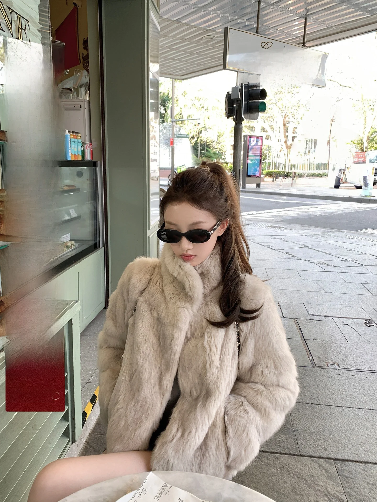 Chestnut a Winter Vintage Rabbit Fur Coat Women's Long Sve Warmth Polyester Inner Liner Flip Collar Sle B25B254
Chestnut a Winter Vintage Rabbit Fur Coat Women's Long Sve Warmth Polyester Inner Liner Flip Collar Sle B25B254