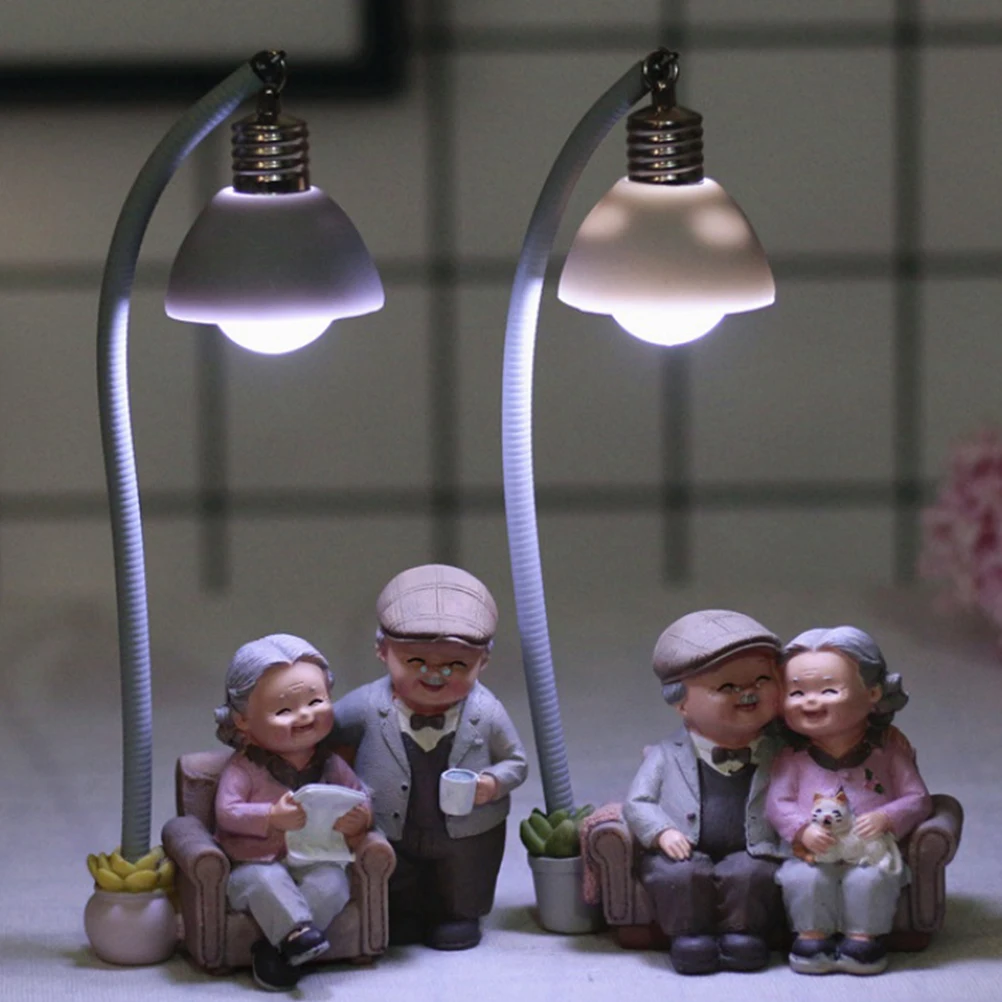 Small Night Light Creative Resin Crafts Lamp Decorative Bedroom Table Home Office Gifts Lightweight Portable Unique Design
Small Night Light Creative Resin Crafts Lamp Decorative Bedroom Table Home Office Gifts Lightweight Portable Unique Design
