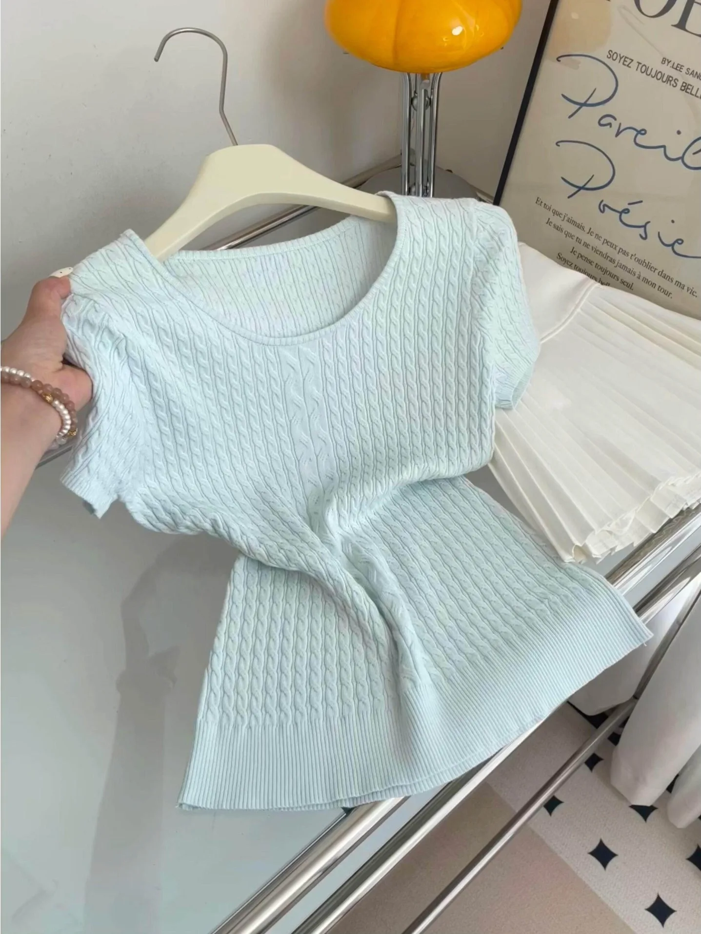 Slimming Effect Knitted Short Sleeve T-Shirt Low round Neck Casual Top for Women Summer 2026 New Style Comfortable Soft Fabric
Slimming Effect Knitted Short Sleeve T-Shirt Low round Neck Casual Top for Women Summer 2026 New Style Comfortable Soft Fabric