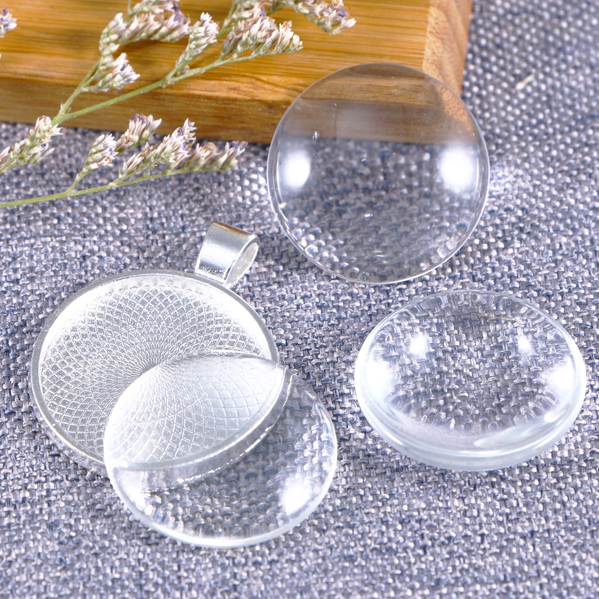 20Set Round Bezel Pendant Trays 25Mm Glass Dome Tiles Silver Unique Creative Necklace Crafting Round Pendant Glass Dome
20Set Round Bezel Pendant Trays 25Mm Glass Dome Tiles Silver Unique Creative Necklace Crafting Round Pendant Glass Dome
