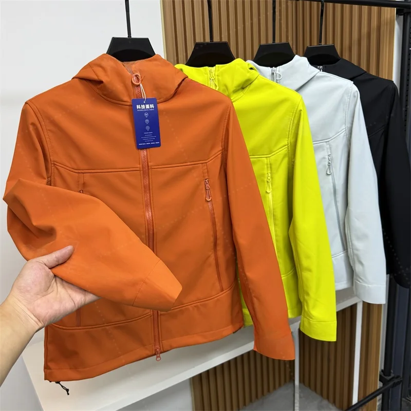 Outdoor Windproof Water-Resistant Fleece Lined Hooded Jacket Casual Style Polyester Fabric Long Sleeve Men's Autumn Winter Coat
Outdoor Windproof Water-Resistant Fleece Lined Hooded Jacket Casual Style Polyester Fabric Long Sleeve Men's Autumn Winter Coat