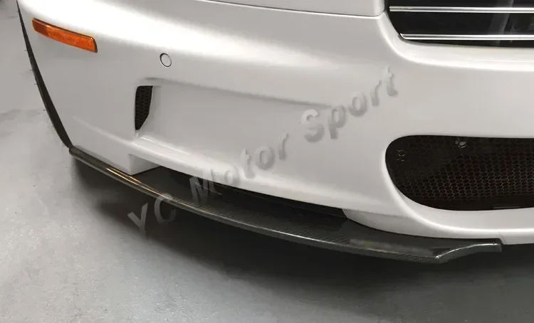 Аксессуары для автомобилей: передний сплиттер из сухого карбона в стиле OEM, подходит для Aston Martin DBS 2007-2012, сплиттер для переднего бампера, автомобильный тюнинг.
Аксессуары для автомобилей: передний сплиттер из сухого карбона в стиле OEM, подходит для Aston Martin DBS 2007-2012, сплиттер для переднего бампера, автомобильный тюнинг.