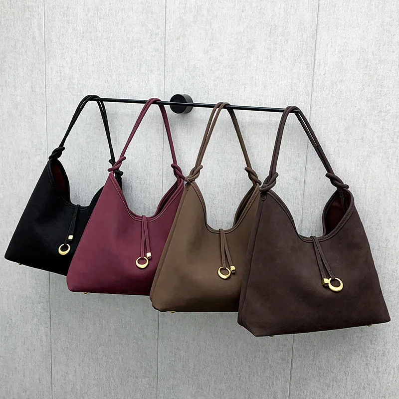 Elegant Retro Shoulder Bag 2025 New for Women, Luxury Soft Leather Bucket Bag, Fashionable Tote for All Daily Occasions
Elegant Retro Shoulder Bag 2025 New for Women, Luxury Soft Leather Bucket Bag, Fashionable Tote for All Daily Occasions