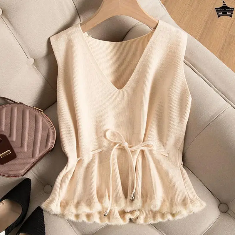 Slimming Knitted Vest Women's Fashion V-neck Sleeveless Sweater Vest Belted A-line Korean Style Commute Wind Regular Thickness
Slimming Knitted Vest Women's Fashion V-neck Sleeveless Sweater Vest Belted A-line Korean Style Commute Wind Regular Thickness