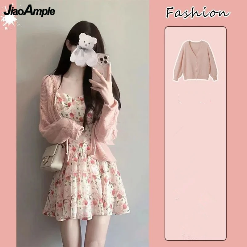 2023 Summer Women's Pink Dress Two Piece Set Korean Lady Sweet Pink Print Mini Dresses Knit Sun Shirt Suit Beach Travel Clothing
2023 Summer Women's Pink Dress Two Piece Set Korean Lady Sweet Pink Print Mini Dresses Knit Sun Shirt Suit Beach Travel Clothing