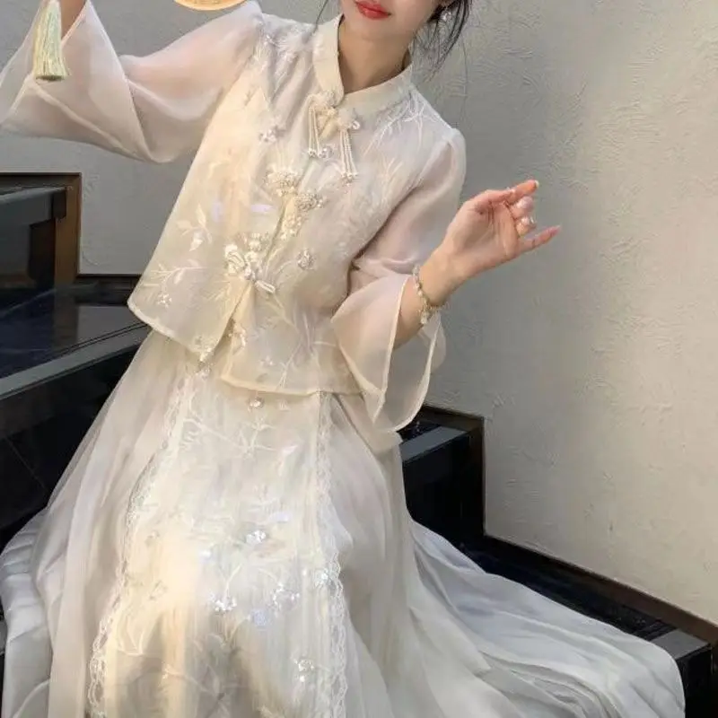 New Chinese Style Dress Set Vintage Button Down Cheongsam Top and Skirt Suit White Fairy Princess Style Costume Chinese Clothes
New Chinese Style Dress Set Vintage Button Down Cheongsam Top and Skirt Suit White Fairy Princess Style Costume Chinese Clothes