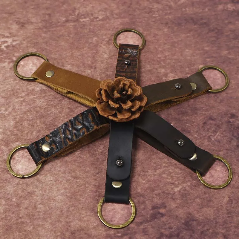 1pcGenuine Leather Retro Keychain for Men, Two Ways to Wear, Handcrafted and Simple Multiple Creative Keychains
1pcGenuine Leather Retro Keychain for Men, Two Ways to Wear, Handcrafted and Simple Multiple Creative Keychains