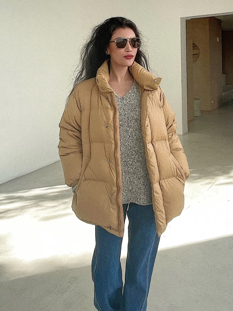 Autumn Winter 90 White Duck down Lightweight Medium Match Zipper Button Stand Collar Jacket Green Color Women's Fashion
Autumn Winter 90 White Duck down Lightweight Medium Match Zipper Button Stand Collar Jacket Green Color Women's Fashion