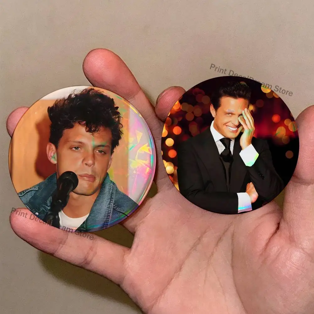 L-Luis Miguel Singer Badges Creative Tinplate Button Pins Brooch Creative Quotes Badge Clothes Backpack Jewelry Gift
L-Luis Miguel Singer Badges Creative Tinplate Button Pins Brooch Creative Quotes Badge Clothes Backpack Jewelry Gift