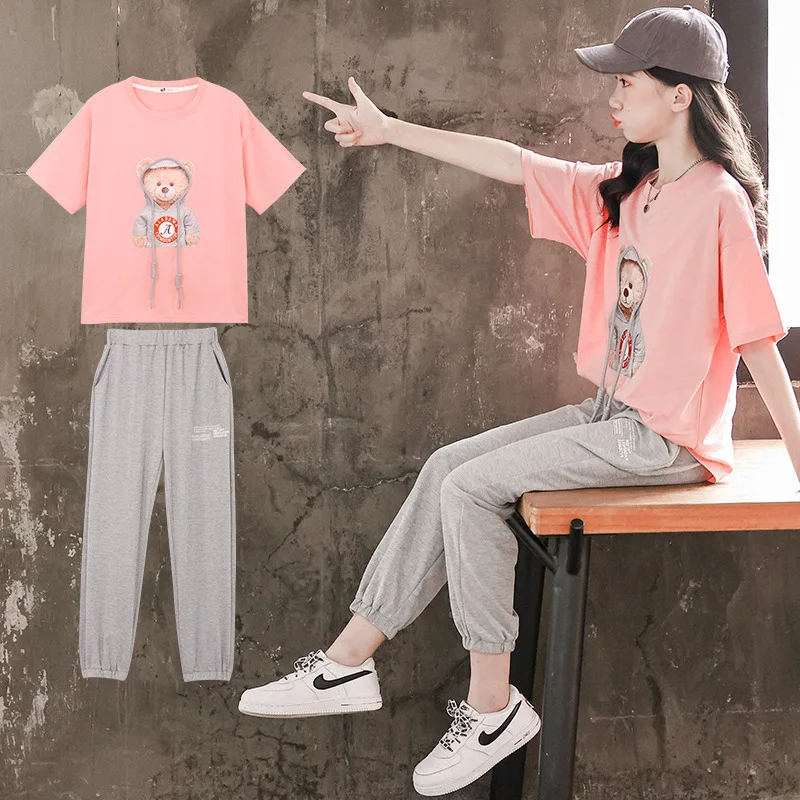 2024 Korean Summer School Girl Tracksuit Children Girl Cartoon Bear Pink Short Sleeve Tops+Sport Pants Trousers Set For Girls
2024 Korean Summer School Girl Tracksuit Children Girl Cartoon Bear Pink Short Sleeve Tops+Sport Pants Trousers Set For Girls