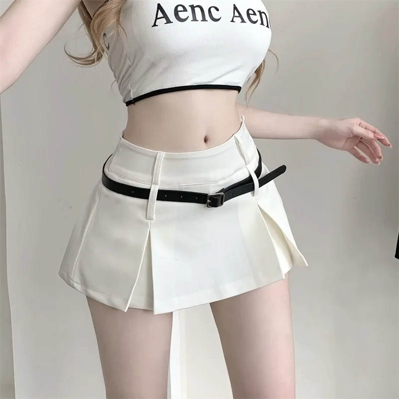New Japanese Harajuku Cool Girl Fashion Gothic Slim Sexy White Belt Skirt Female Temperament Sweet Kawaii Mini Skirt
New Japanese Harajuku Cool Girl Fashion Gothic Slim Sexy White Belt Skirt Female Temperament Sweet Kawaii Mini Skirt