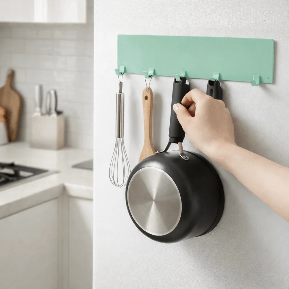 Wall Mounted Refrigerator Magnetic Hook No Punch Multi-functional Side Storage Rack Six Hooks Wall Hanging Rack Refrigerator Use
Wall Mounted Refrigerator Magnetic Hook No Punch Multi-functional Side Storage Rack Six Hooks Wall Hanging Rack Refrigerator Use