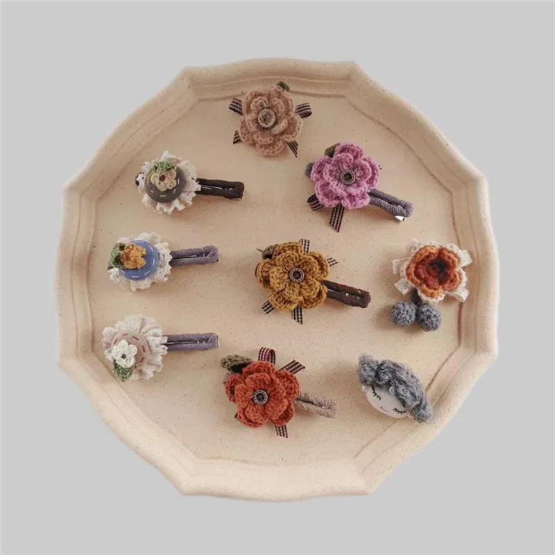 Soft Handmade Crochet Flower Hair Side Clip Brooch Retro Sweet Forest Girl Style Versatile Daily Use for Bangs Scarf Hat Gift
Soft Handmade Crochet Flower Hair Side Clip Brooch Retro Sweet Forest Girl Style Versatile Daily Use for Bangs Scarf Hat Gift