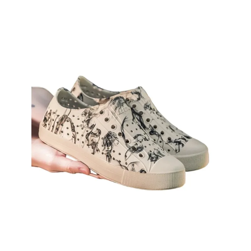 Пляжные дышащие сандалии, удобные детские летние детские крокодилы для мальчиков и девочек, повседневные крокодилы с принтами граффити для пар, Baotou для прогулок на открытом воздухе 
Пляжные дышащие сандалии, удобные детские летние детские крокодилы для мальчиков и девочек, повседневные крокодилы с принтами граффити для пар, Baotou для прогулок на открытом воздухе