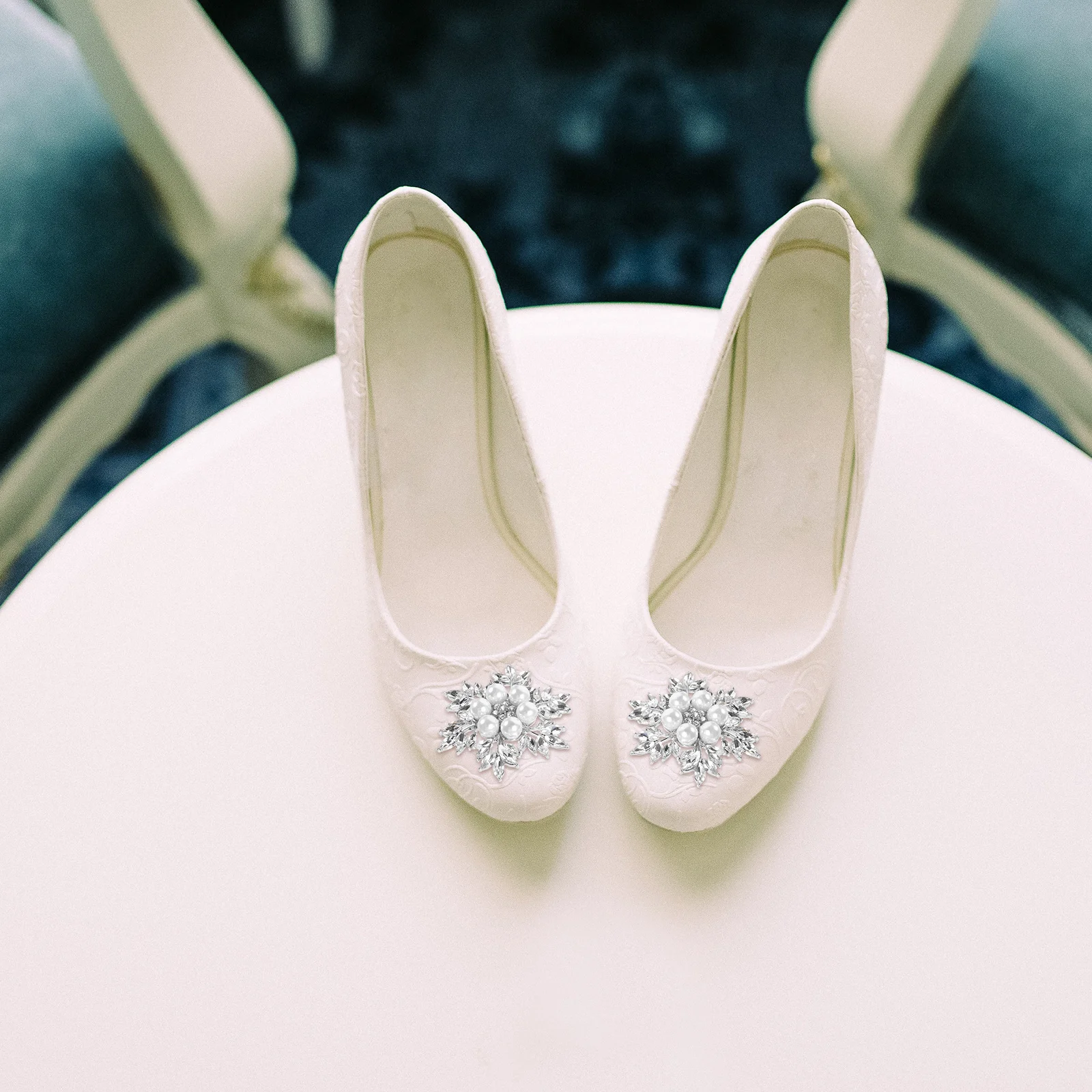 2pcs Flower Shoe Buckles Bridal Heels Decorative Clips Shoe Decoration Wedding Shoes Accessories Detachable Reusable
2pcs Flower Shoe Buckles Bridal Heels Decorative Clips Shoe Decoration Wedding Shoes Accessories Detachable Reusable