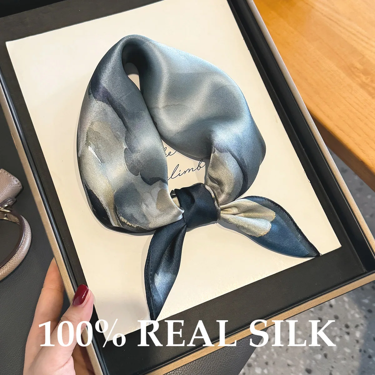 Шарф из 100% натурального шелка, бандана, женские квадратные шарфы, платок, весна-лето, модная роскошная повязка на голову высокого качества, шаль-хиджаб
Шарф из 100% натурального шелка, бандана, женские квадратные шарфы, платок, весна-лето, модная роскошная повязка на голову высокого качества, шаль-хиджаб