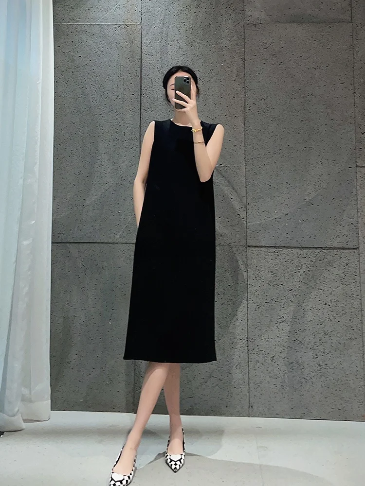 Elegant Sleeveless Vest Dress round Neck H-Shape Midi Skirt Women's Simple Style Summer New Arrival Commute Friendly
Elegant Sleeveless Vest Dress round Neck H-Shape Midi Skirt Women's Simple Style Summer New Arrival Commute Friendly