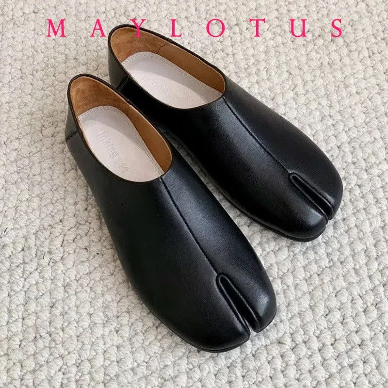 Split Toe Shoes Woman Ninja Tabi Genuine Leather Split Toe Female Ankle Boot Ladies Fashion Ninja Vintage Casual Soft Shoes
Split Toe Shoes Woman Ninja Tabi Genuine Leather Split Toe Female Ankle Boot Ladies Fashion Ninja Vintage Casual Soft Shoes