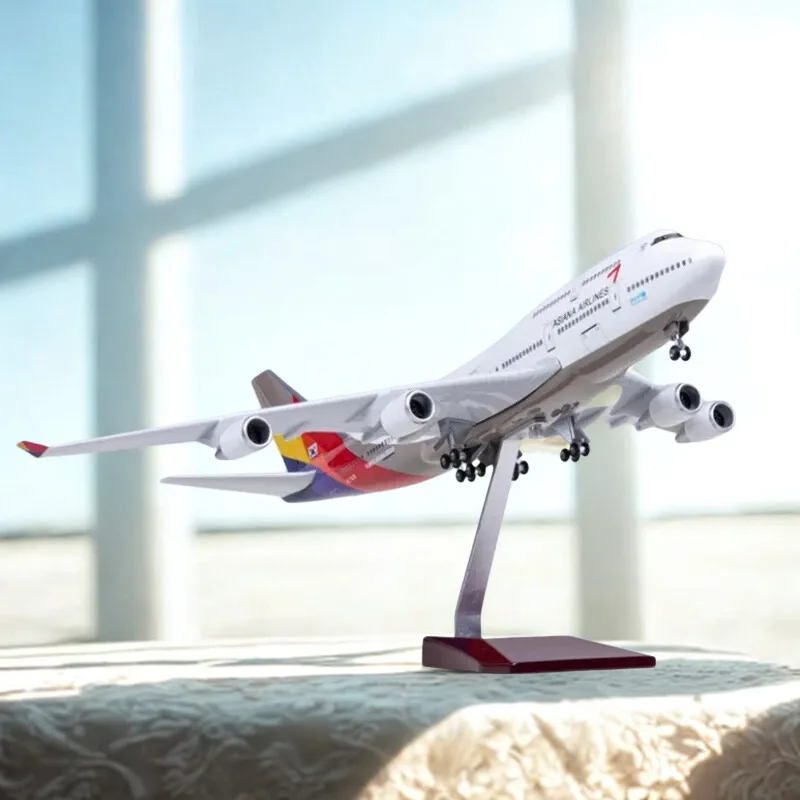 1:150 Scale 47cm ASIANA 747 Airplane Aircraft Model Korea Plane With Wheel Light for Collection Of Presents Plane Toy Gift
1:150 Scale 47cm ASIANA 747 Airplane Aircraft Model Korea Plane With Wheel Light for Collection Of Presents Plane Toy Gift