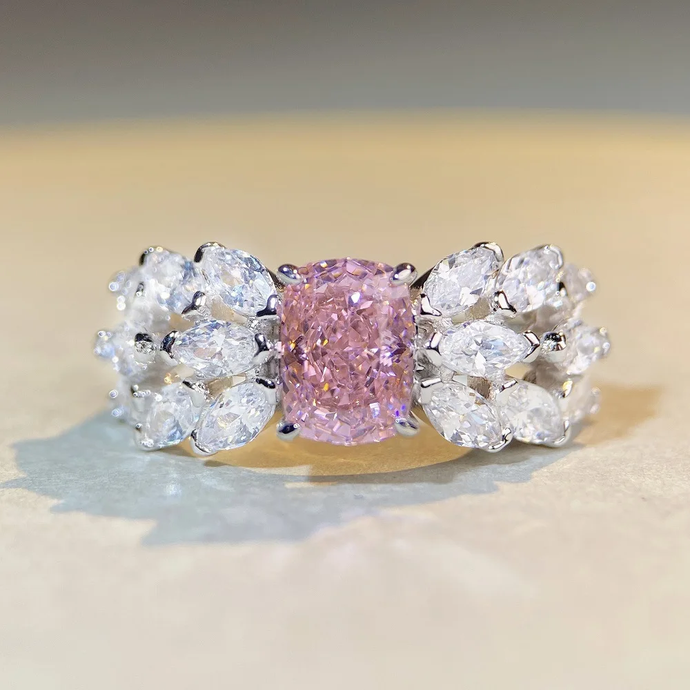Серебряное кольцо Radiance Европа Америка бордюр Tiktok Прямая трансляция Ярко-розовое кольцо с бриллиантом S925 Стерлинговое серебро с бриллиантом
Серебряное кольцо Radiance Европа Америка бордюр Tiktok Прямая трансляция Ярко-розовое кольцо с бриллиантом S925 Стерлинговое серебро с бриллиантом