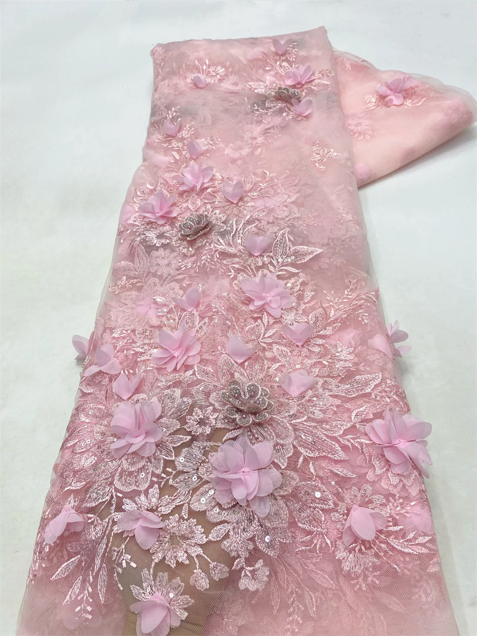 Latest Luxury African Sequins Beaded Lace Fabric 2024 High Quality Nigerian Wedding Bridal Embroidery French Tulle Sewing XZ6016
Latest Luxury African Sequins Beaded Lace Fabric 2024 High Quality Nigerian Wedding Bridal Embroidery French Tulle Sewing XZ6016