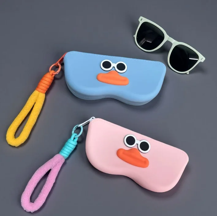 Portable Waterproof Silicone Glasses Case Ladies Sunglasses Storage Bag Women Cute Pouch with Strap Suitable for Travel B2
Portable Waterproof Silicone Glasses Case Ladies Sunglasses Storage Bag Women Cute Pouch with Strap Suitable for Travel B2