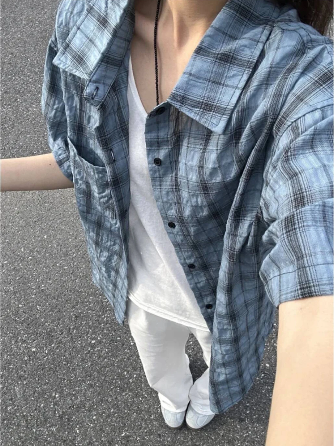 Blue Ice Silk ort Sve Plaid irt Men's Summer Lightweight Qui Dry Sun Protection irt Cleanfit Couple's Outerwear
Blue Ice Silk ort Sve Plaid irt Men's Summer Lightweight Qui Dry Sun Protection irt Cleanfit Couple's Outerwear