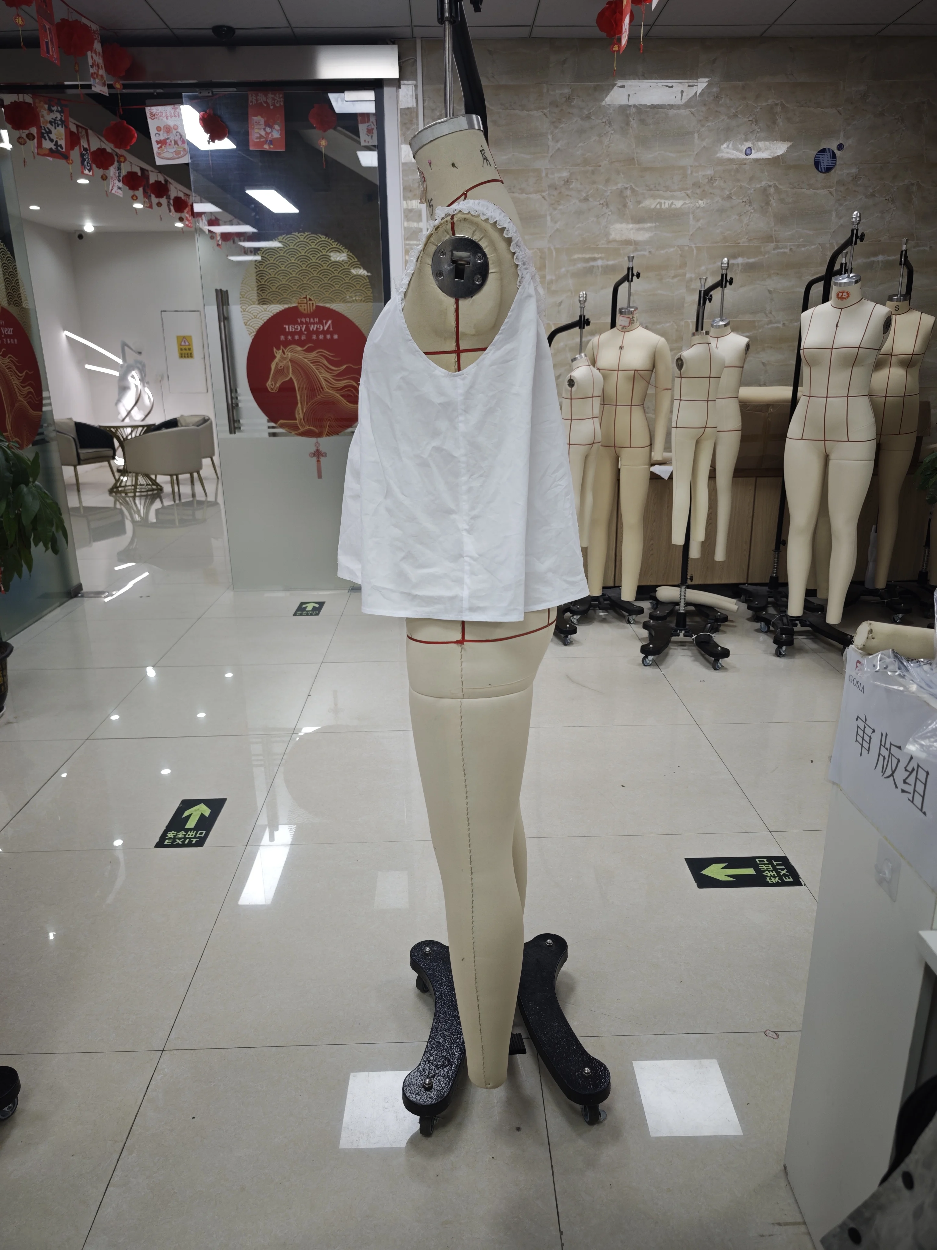 Women U-Neck Tank Tops Casual Summer Lace Trim Loose Sleeveless Shirt Basic Vest Aesthetic Clothes for Streetwear
Women U-Neck Tank Tops Casual Summer Lace Trim Loose Sleeveless Shirt Basic Vest Aesthetic Clothes for Streetwear