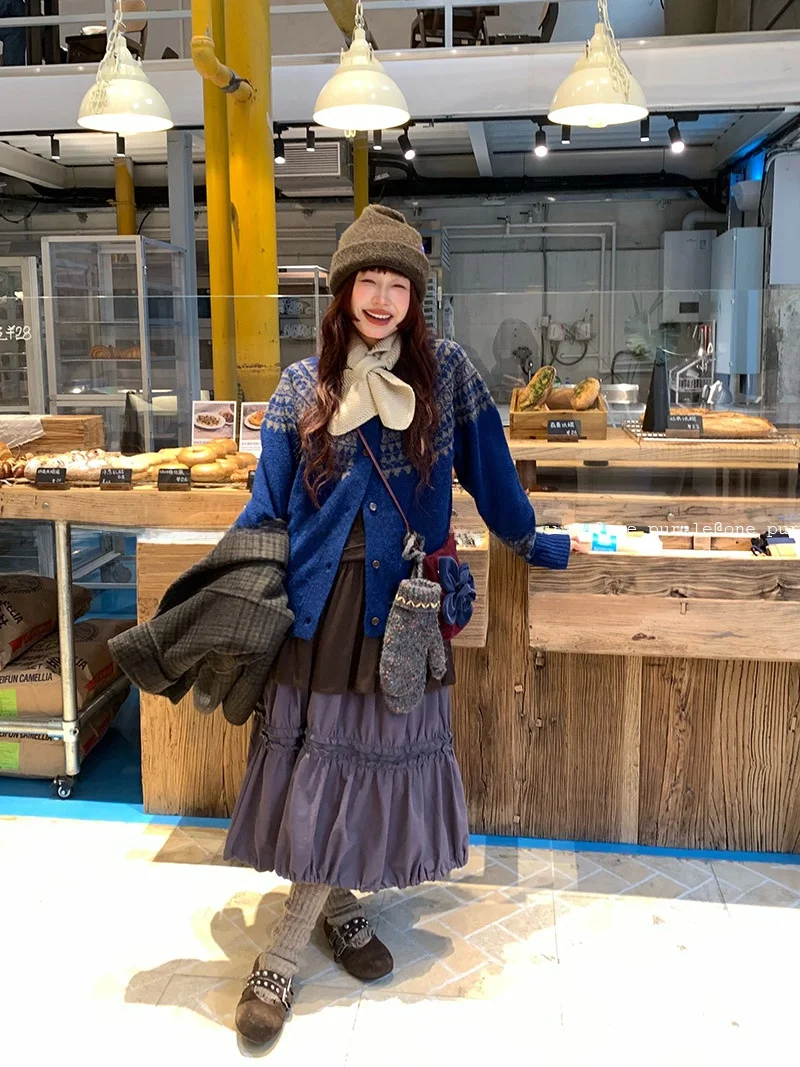 Retro Layered Flower Bud Color Blo Long Sve round Ne Women's Top Korean Sle Loose Fit Versatile Staable T-irt
Retro Layered Flower Bud Color Blo Long Sve round Ne Women's Top Korean Sle Loose Fit Versatile Staable T-irt